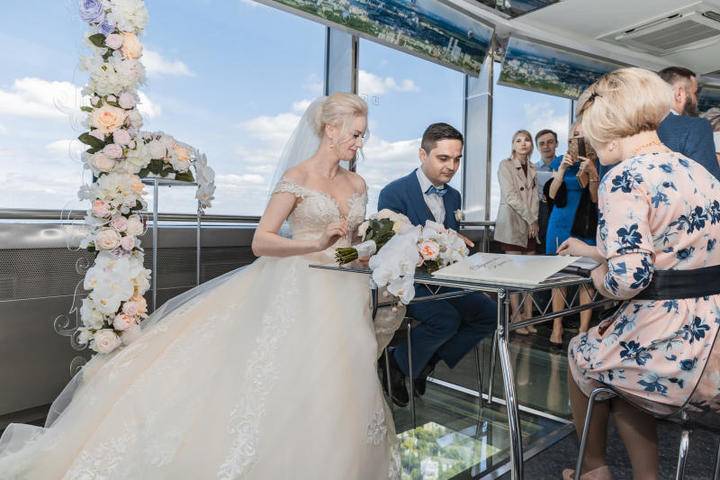 Минюст назвал самые популярные «свадебные» месяцы
