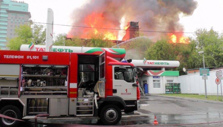 Причиной пожара в центре Москвы мог стать поджог