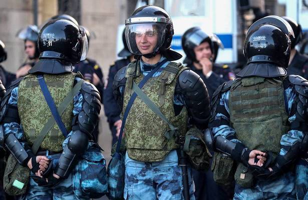 Действия полицейских в Москве во время акций оппозиции сравнили с работой полиции Запада