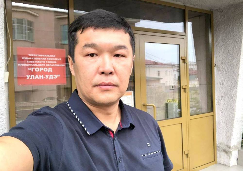 В Улан-Удэ забраковали подписи ещё одного желающего стать депутатом. Его поддержали пикетами