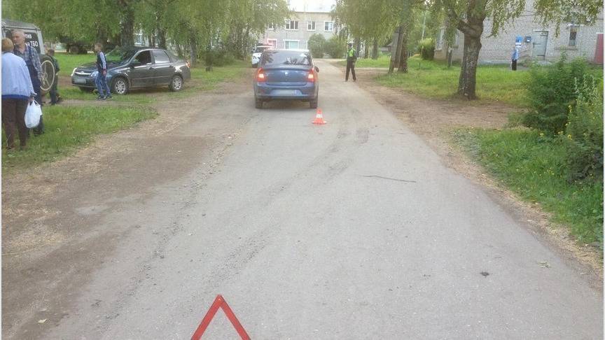 В Слободском районе иномарка сбила 10-летнего мальчика, который внезапно выбежал на дорогу