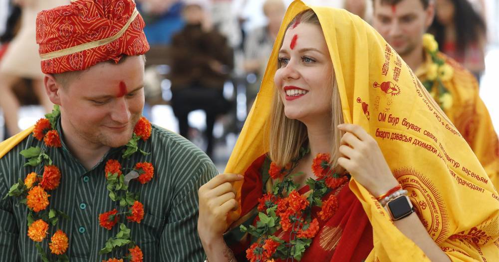 Москвичей поженят по индийским традициям