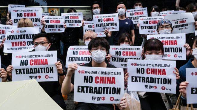 Более 80 человек задержаны во время протестов в Гонконге, которые переросли в столкновения с полицией