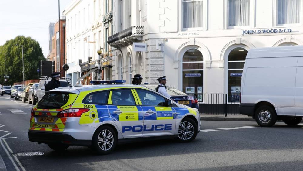 Выкинул с 10-го этажа: В Британии 6-летний малыш выжил после того, как подросток скинул его со смотровой площадки