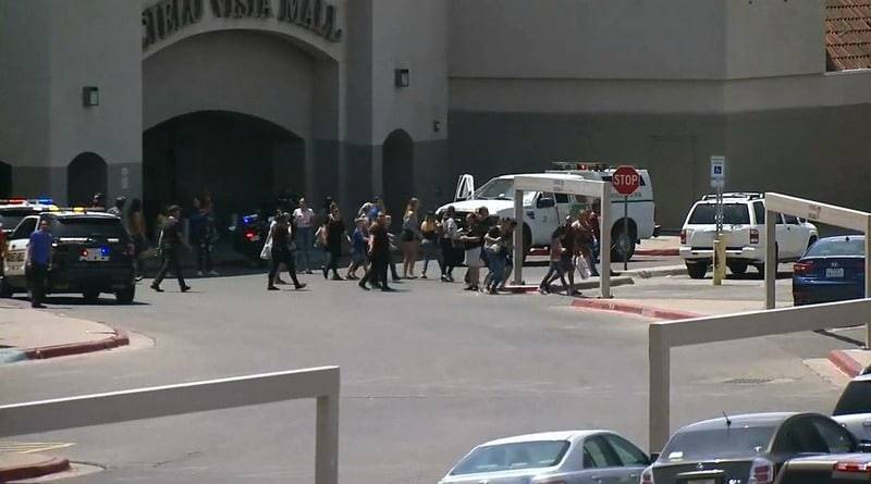 Стрельба в Эль-Пасо: женщину спас незнакомец, который схватил ее и утащил в безопасное место