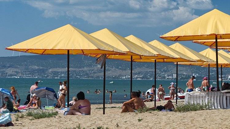 Роспотребнадзор закрыл восемь крымских пляжей