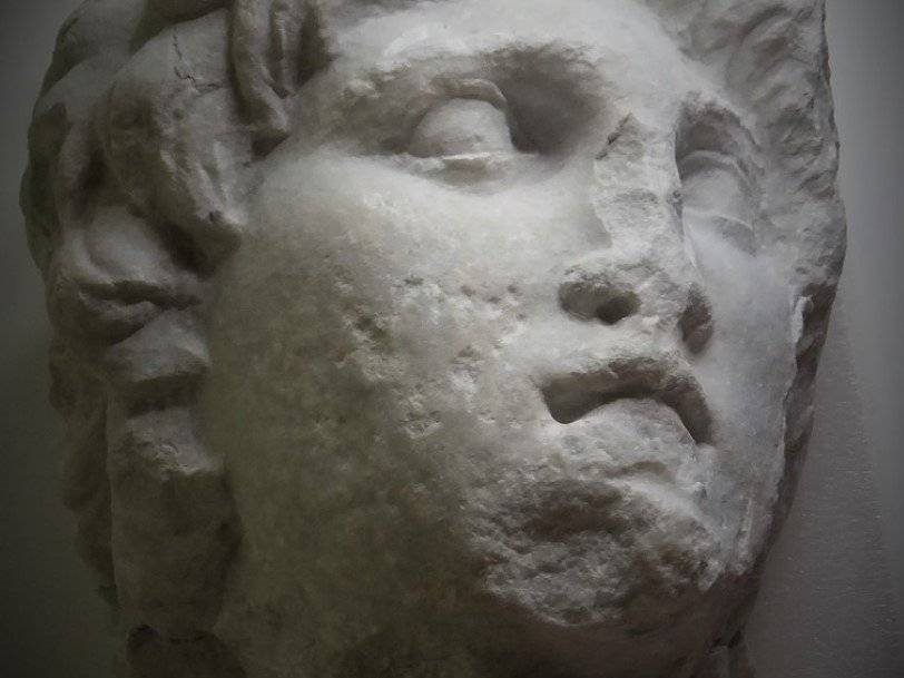 Мраморная голова Александра Македонского на десятилетия затерялась в запасниках музея