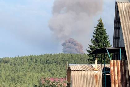 Стало известно о первой жертве взрывов на складе боеприпасов в Красноярском крае