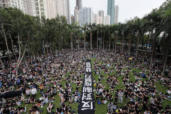 Из-за акции протеста в аэропорту Гонконга отменено более 200 рейсов