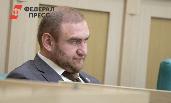 Экс-сенатора Арашукова и его отца Мосгорсуд оставил в СИЗО | Москва | ФедералПресс