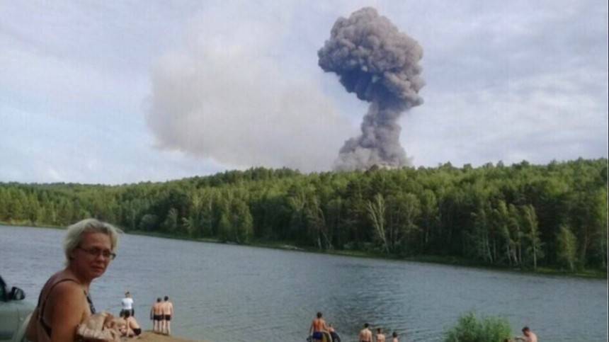 Видео: взрывы и пожар в военной части в Красноярском крае