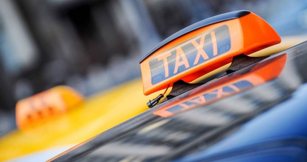 Таксист взял с француза 25 тысяч рублей за короткую поездку