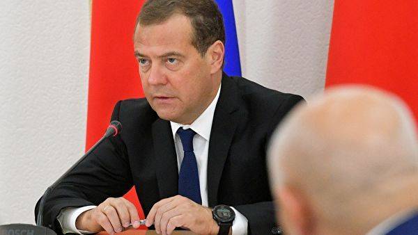 Медведев поручил регионам устранить отставание по «дорожному» нацпроекту — Информационное Агентство "365 дней"