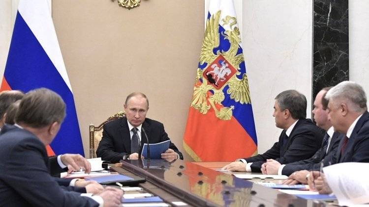 Путин обсудил с членами СБ ликвидацию ЧС в Сибири и Иркутской области