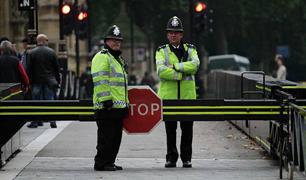 Подросток сбросил ребенка с 10 этажа смотровой площадки в Лондоне