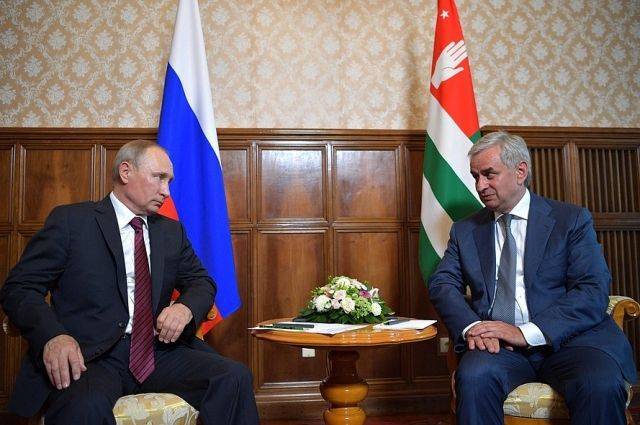 Президенты России и Абхазии встретятся в Сочи 6 августа