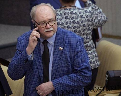 Кандидату в губернаторы Петербурга Владимиру Бортко угрожают отменой регистрации