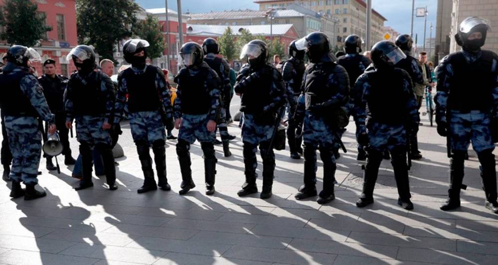 Московские суды арестовали больше 100 человек по итогам несанкционированных акций