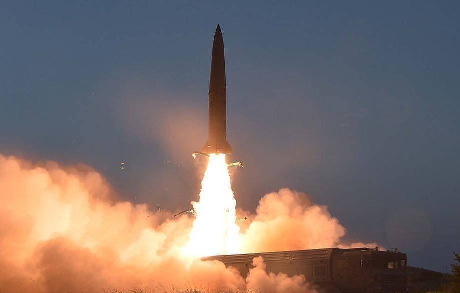 СМИ: КНДР провела запуск двух неопознанных снарядов с берега Японского моря