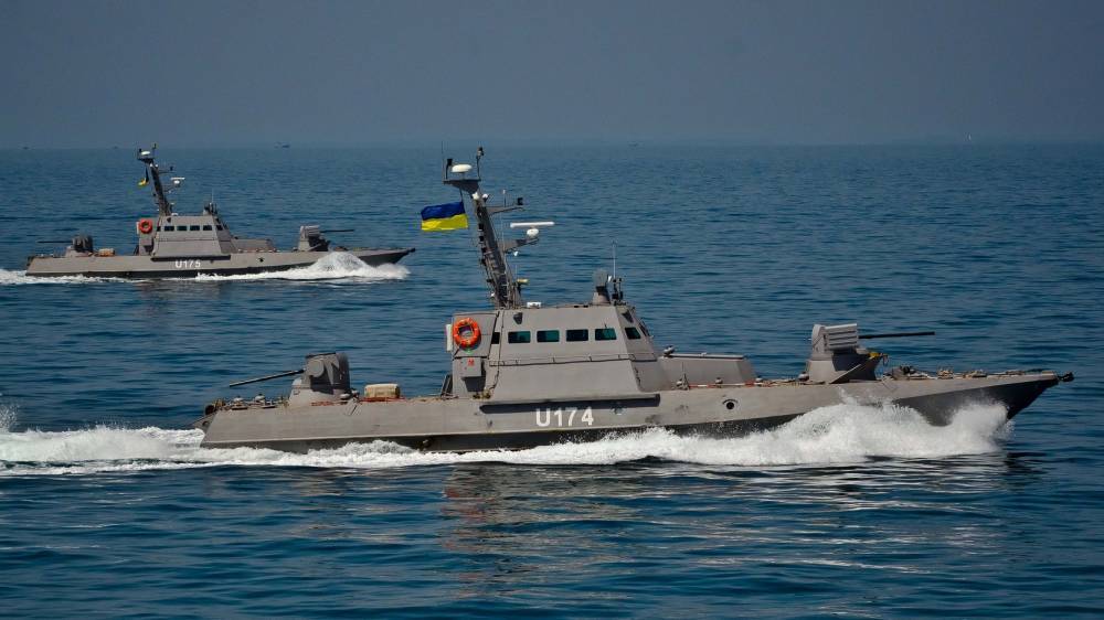 Учения украинской авиации в Черном море высмеяли в сети