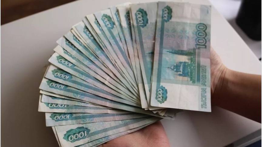 Жительница Кировской области отдала 30 тысяч рублей за «спасение» племянника