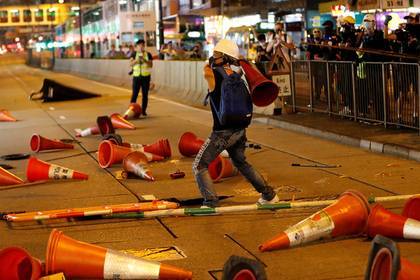 Акции протеста лишили богачей Гонконга миллиардов долларов