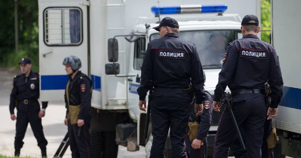 Трое приезжих ограбили москвича почти на 60 миллионов рублей.