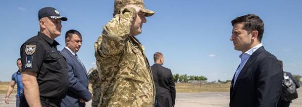 В Москве считают, что Зеленский окончательно развалит украинскую армию