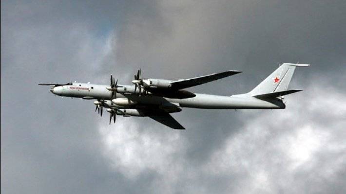Российские Ту-142 выполнили плановый полет над Тихим океаном