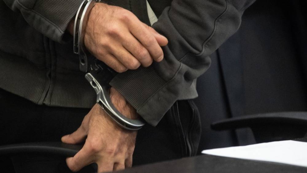 Обложивший данью предпринимателей экс-гендиректор аэропорта Якутска получил 9 лет тюрьмы