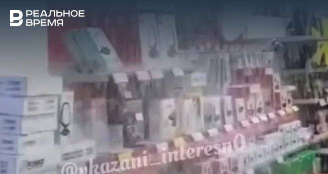 В казанском «Парк Хаусе» затопило магазин электроники