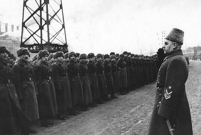«Спаситель Ленинграда»: за что Жуков отстранил от командования маршала Кулика | Русская семерка
