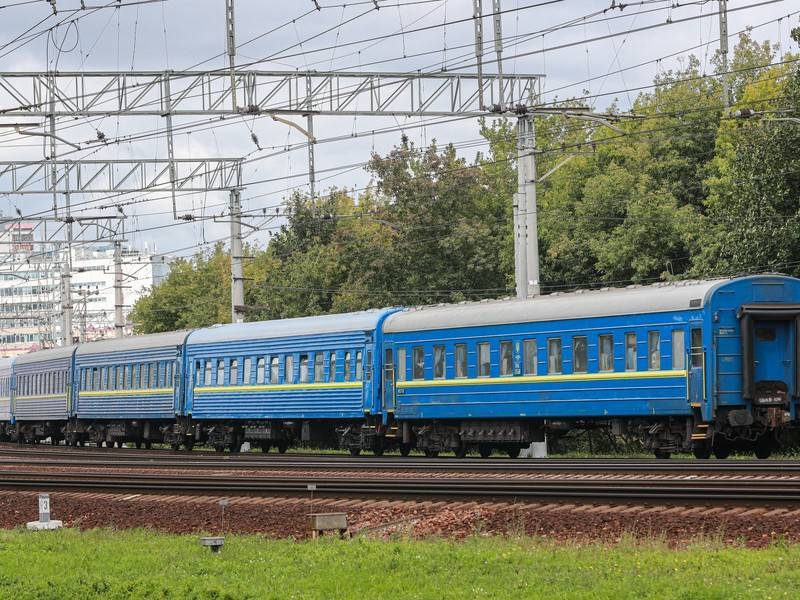 Украинские электрички возобновили движение в Донбасс