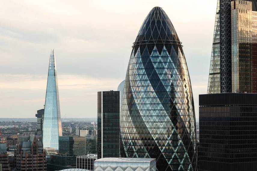 В Лондоне хотят запретить небоскребы из стекла