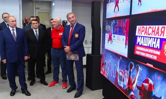 Семинар для юных хоккеистов посетил президент Владимир Путин