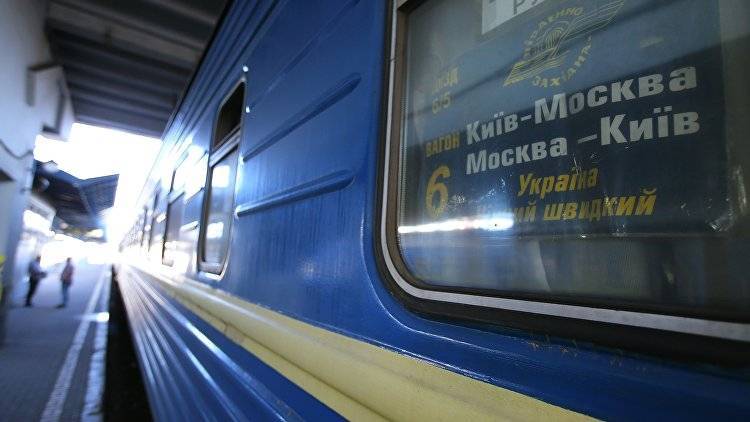 Украинцы не ездят в Россию из-за "ужасных вагонов" "Укрзализницы" - эксперт