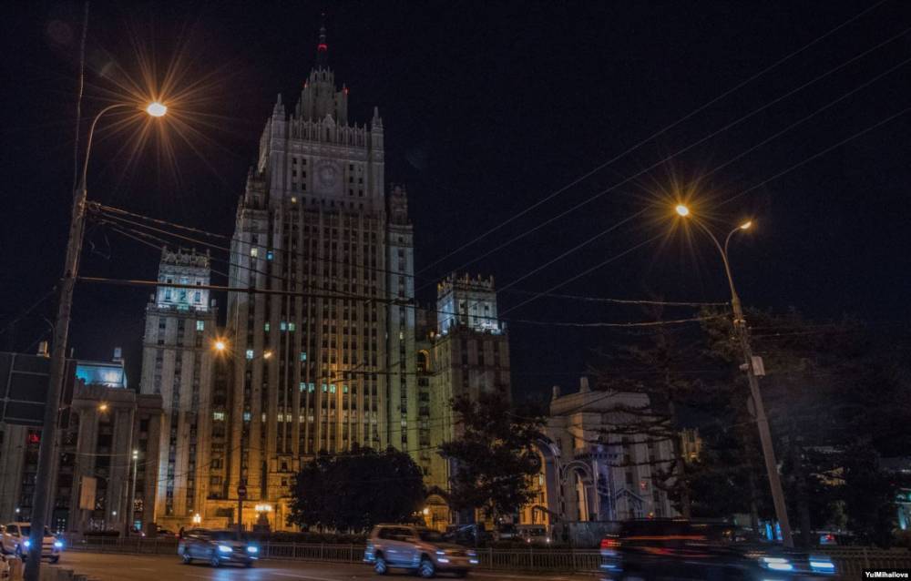 Москва осудила критику Токио после визита Медведева на Курилы