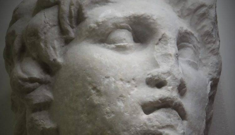 В кладовке греческого музея нашли неизвестную статую Александра Македонского
