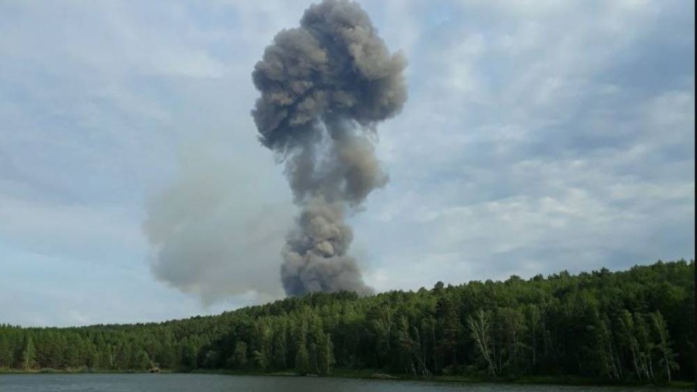 Пугающие слухи вокруг пожара под Ачинском сочиняют британские спецы на Украине - эксперты