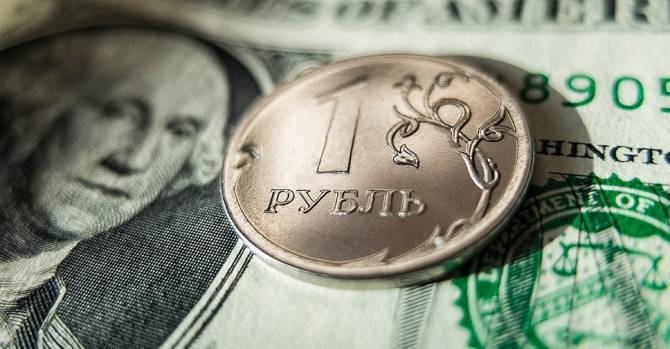 Прогноз курса доллара на неделю: российской валюте опять грозит девальвация