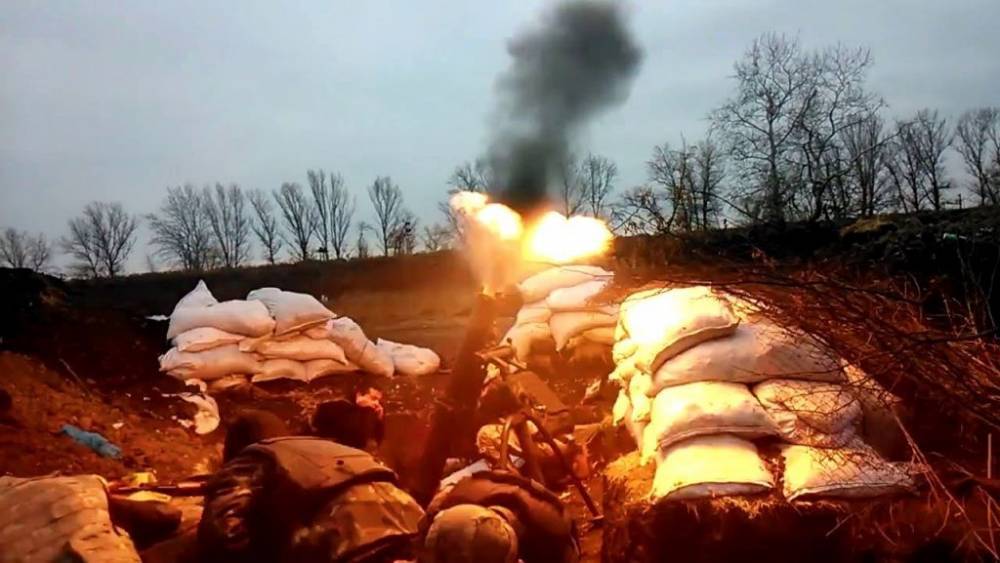 Украинские каратели открыли миномётный огонь по Горловке
