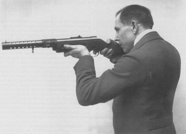 Какое оружие создал Хуго Шмайссер когда работал в СССР | Русская семерка