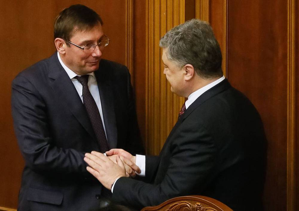 Луценко вступился за Порошенко: во всех уголовных делах бывший президент проходит как свидетель