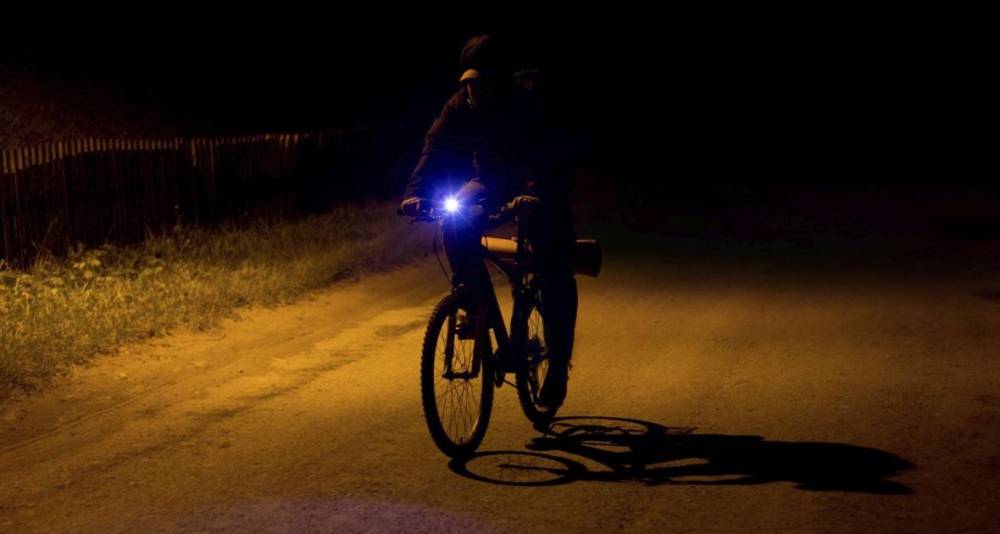 Под покровом ночи у смолянина увели дорогостоящий велосипед