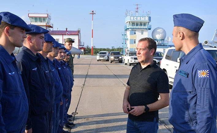 Санкэй симбун (Япония): визит Дмитрия Медведева на Итуруп – отреагировать жестко и остановить экспансию