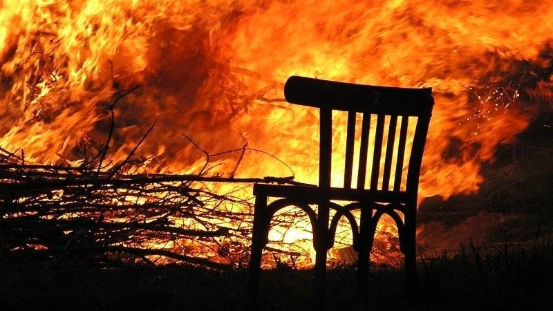 Случайный прохожий спас двоих детей из горящего дома в Башкирии