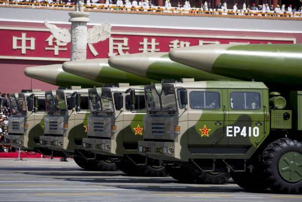 Китай предупредил об ответных мерах в случае размещения ракет США в Азии