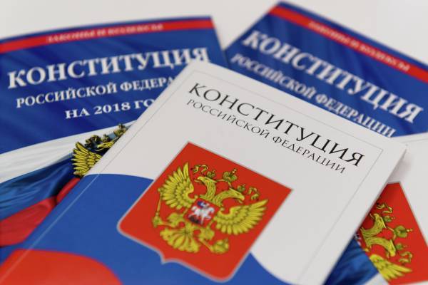 Сенатор Тимченко утверждает, что не писал письма в поддержку «Детской Конституции»