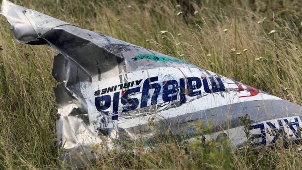 "Если заговорит, это будет бомба". Детективу заплатили за молчание о крушении MH17