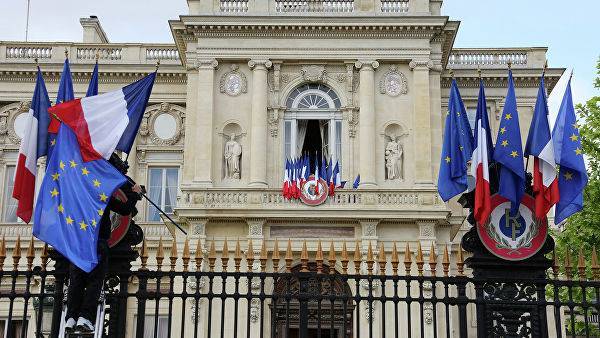 МИД Франции отреагировал на требование Зеленского о встрече | Новороссия
